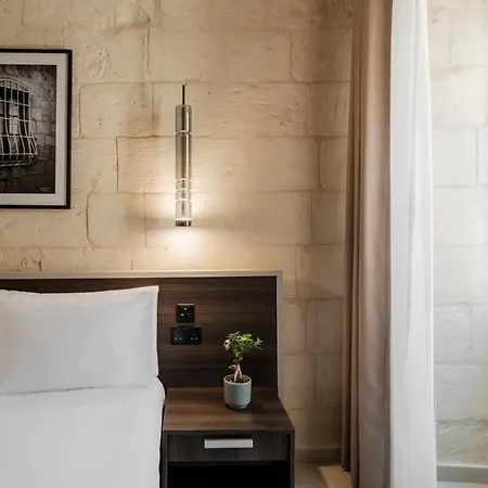 Casa Radiant Hotel *